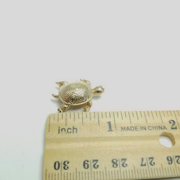 Vintage Little Gold Tone Turtle Slide Pendant, Add Chain, Retro Estate - Picture 4 of 5